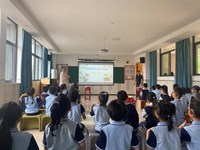 学校承办张家港市小学艺术学科中心组新教材专题研训活动